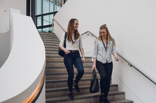 Women walkig down the stairs